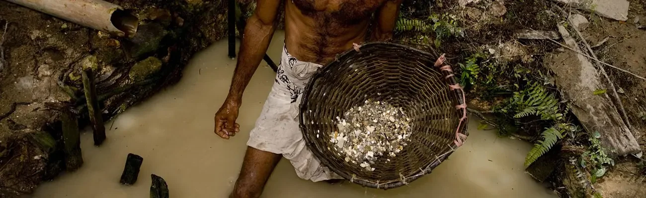 gem-mining-sri-lanka